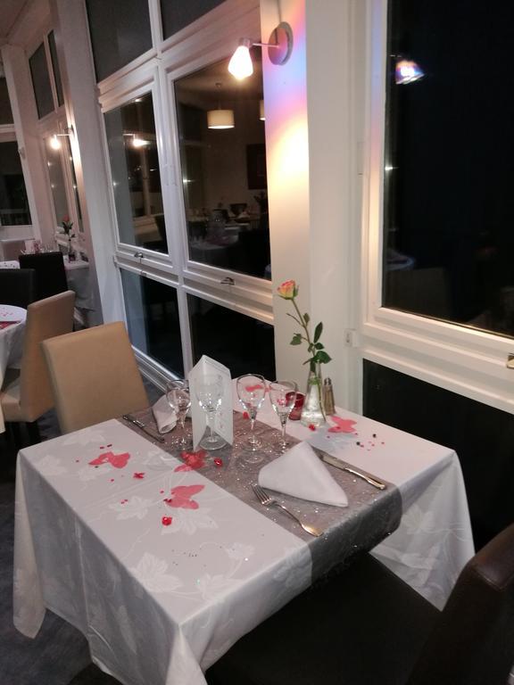 Hotel Rome Saint-Nazaire-en-Royans Zewnętrze zdjęcie
