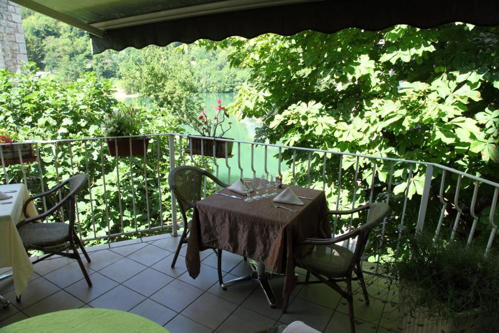 Hotel Rome Saint-Nazaire-en-Royans Zewnętrze zdjęcie